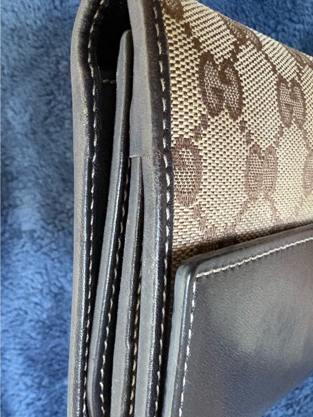 Gucci Beige Brown GG Canvas Wallet with Gold Heart Logo - Picture 8 of 9